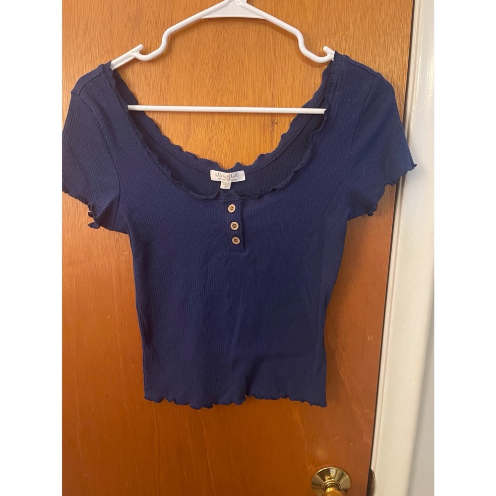 Blue crop top